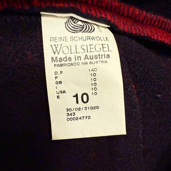 VTG Giesswein Childrens 10 Wool Jacket Red with Navy Pockets GUC Made in Austria - Picture 7 of 7